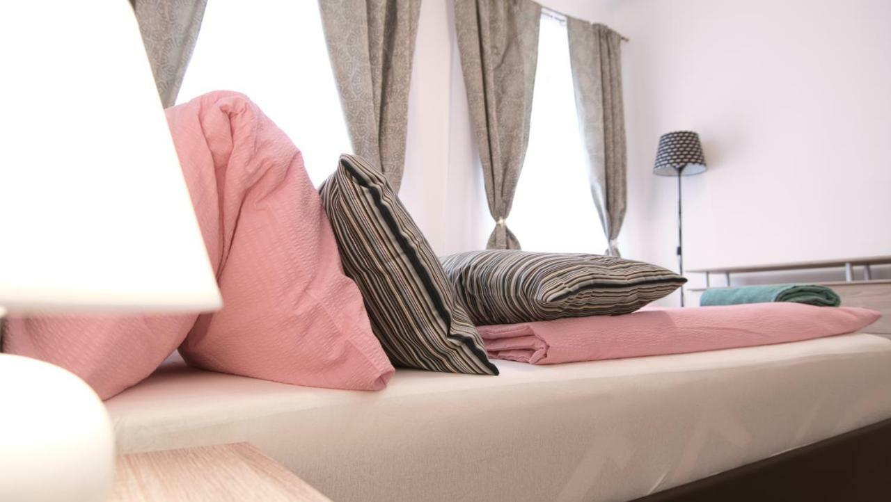 Donkey Apartment Wina Bagian luar foto