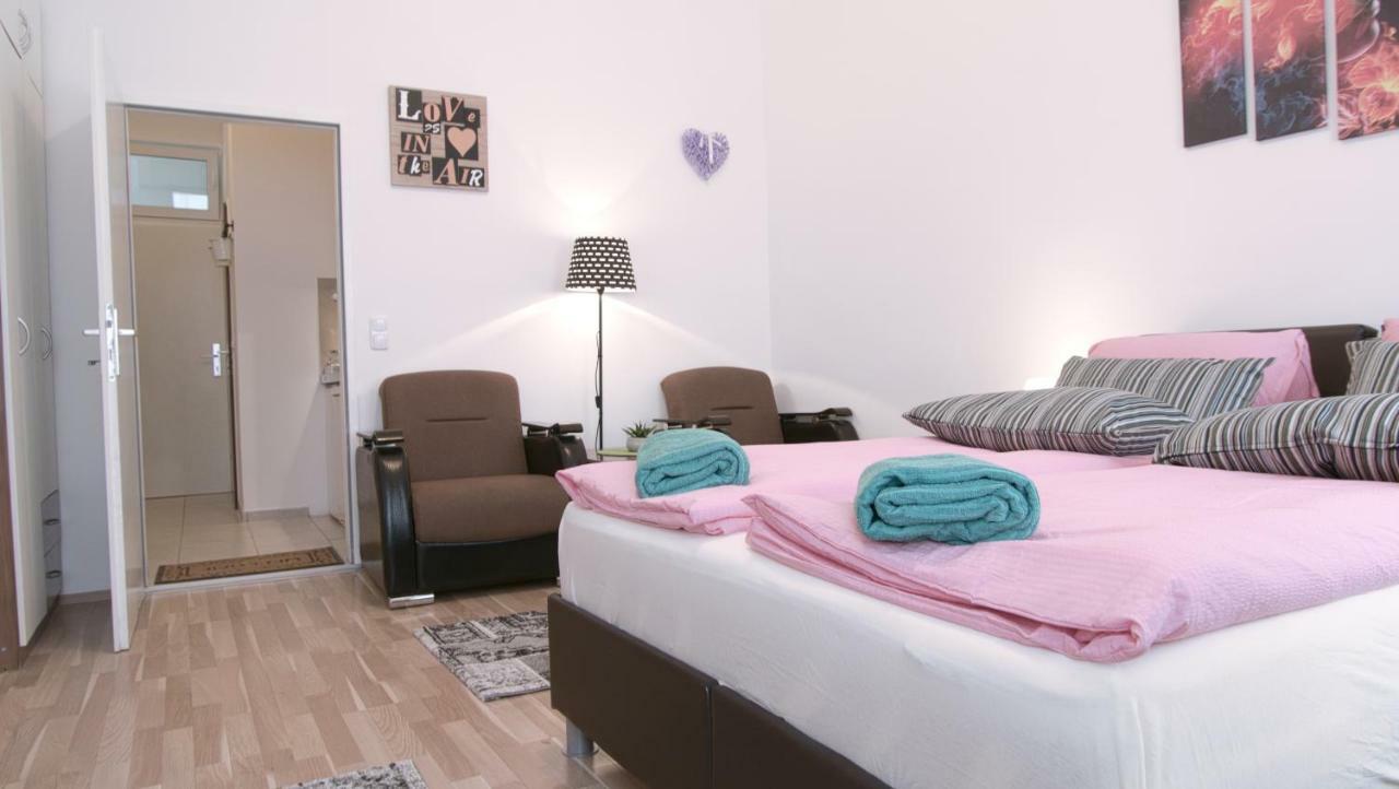 Donkey Apartment Wina Bagian luar foto
